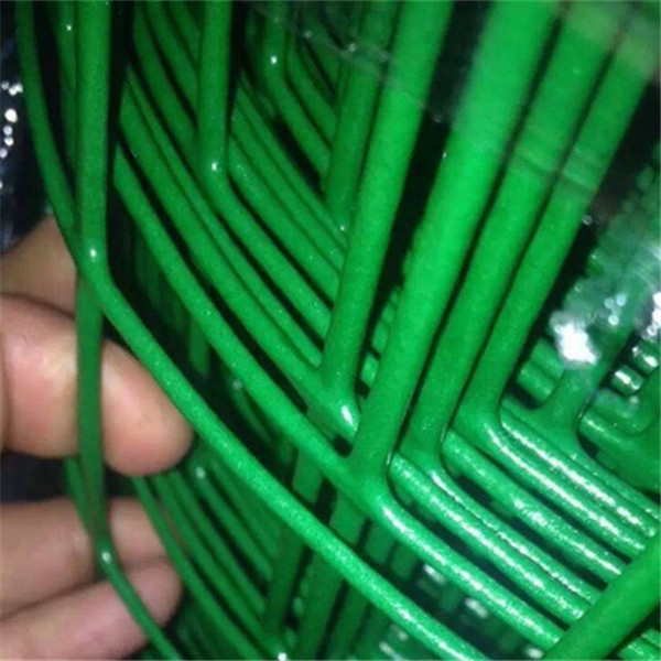 铁丝网护栏网价格